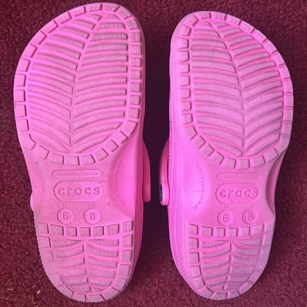 Electric light Pink Crocs Size 8 - Picture 4 of 4